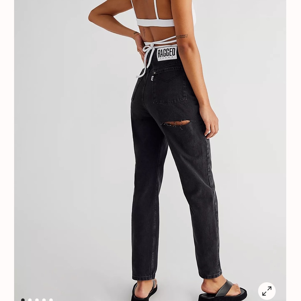 The Ragged Priest Back Slash Mom Jeans